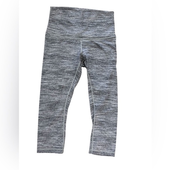 Lululemon Wunder Under Crop Hi-Rise Grey - Size 8 - Picture 3 of 5